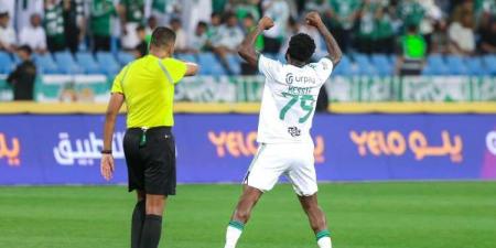 الأهلي يضرب ضمك برباعية في دوري روشن السعودي - اخبارك الان