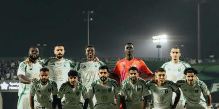 التعادل الإيجابي يحسم الشوط الأول من مباراة الأهلي ضد ضمك في الدوري السعودي - اخبارك الان