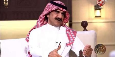 شاهد.. مذيع يطرد ضيفه على الهواء بسبب استخدام الجوال : "شكلنا مو حلو" - اخبارك الان