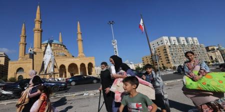 عائلات لبنانية تنام في العراء تروي كابوس ليلة الغارات الإسرائيلية على ضاحية بيروت الجنوبية - اخبارك الان