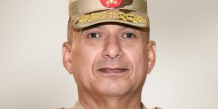 الرئيس السيسي يصدق على ترقية اللواء أركان حرب ياسر محمد كمال الدين الطودي قائد قوات الدفاع الجوي إلى رتبة فريق - اخبارك الان