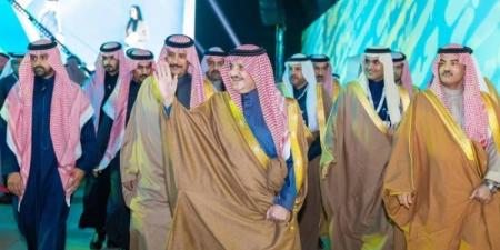 أمير الشرقية يفتتح منتدى حفر الباطن للاستثمار 2025 ويشهد توقيع اتفاقيات بقيمة 17 مليار ريال - اخبارك الان