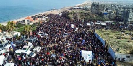 حفاظاً على الأرواح.. دعوات للنازحين للالتزام بالتوجيهات خلال العودة إلى شمال غزة - اخبارك الان