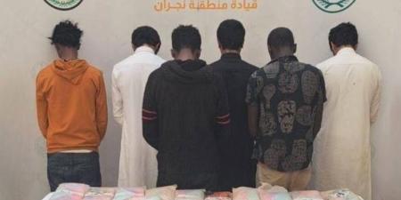 إحباط تهريب (41) كجم من الحشيش ويقبض على مهربيها ومستقبليها بـسقام - اخبارك الان