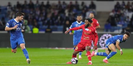 الاتحاد يخطف الصدارة: الهلال يتعادل أمام ضمك (2/2) في دوري روشن السعودي.. وضمك يواصل انتصاراته بالفوز على الأخدود بثنائية نظيفة - اخبارك الان