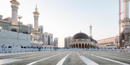 لبيئة منظمة وعبادة مريحة بالمسجد الحرام.. إرشادات لضيوف الرحمن في رمضان - اخبارك الان