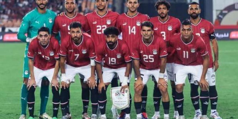 اخبار الرياضة مصطفى محمد ومرمرموش يغادران معسكر منتخب مصر