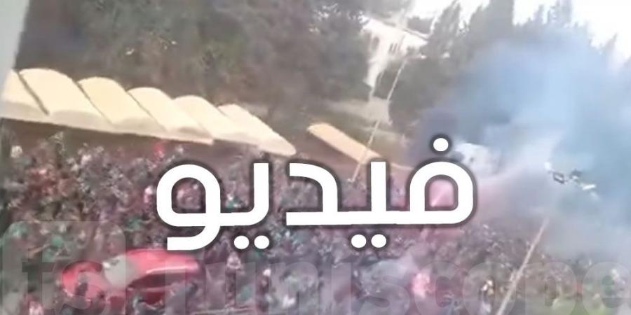 فيديو : بأعداد غفيرة ...جماهير مولودية الجزائر في طريقها إلى ملعب رادس - اخبارك الان