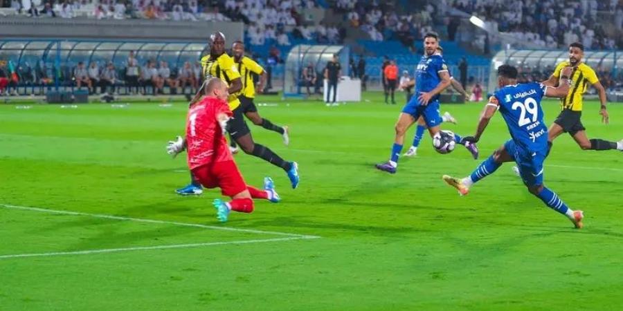 للمرة الثامنة توالياً.. الهلال يعبر الاتحاد في "الكلاسيكو" - اخبارك الان