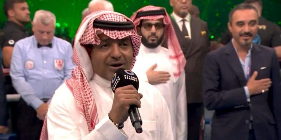 22:05
المشاهير العرب

راشد الماجد يغني النشيد الوطني السعودي في ملعب ويمبلي.. فيديو تاريخي - اخبارك الان