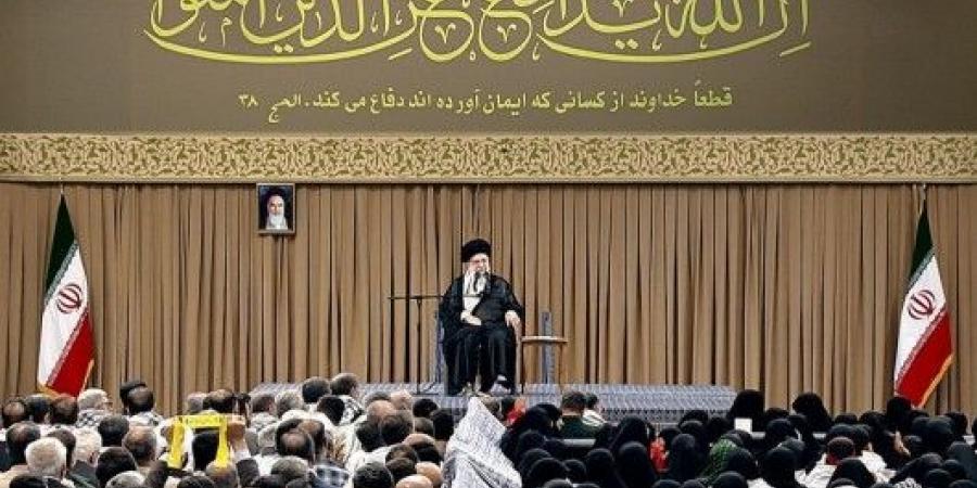 الامام الخامنئي: قوة حزب الله أكبر من أن تُهزم - اخبارك الان