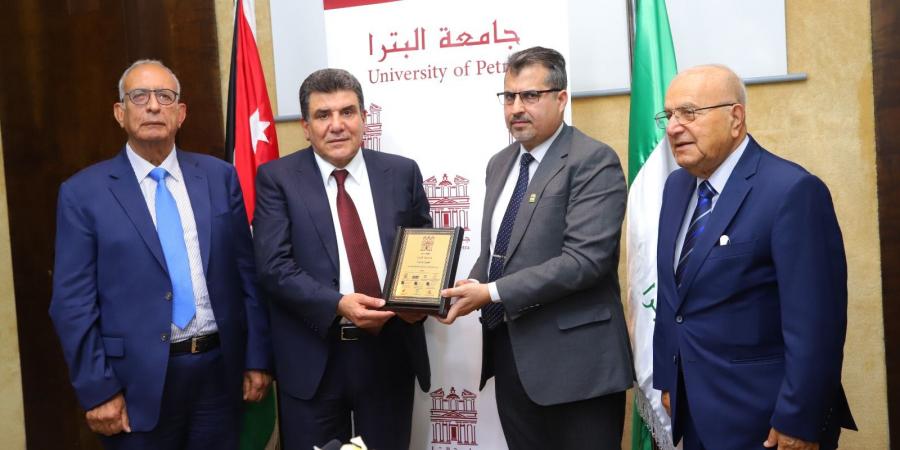 جامعة البترا والشركة الأردنية لإنتاج الأدوية توقعان مذكرة تفاهم لتعزيز البحث والتطوير في الصناعات الدوائية - اخبارك الان