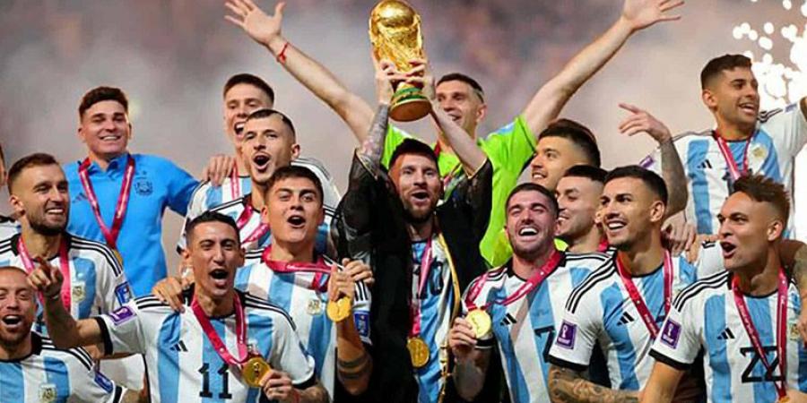 تصفيات مونديال 2026: الفيفا يسلط عقوبة الايقاف على نجم منتخب الأرجنتين - اخبارك الان