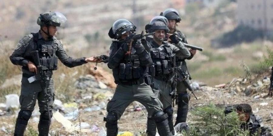 السلطات الإسرائيلية تٌعلن مقتل شخصين جراء هجوم شخصاً فلسطينياً بالتعدي عليهم بالطعن - اخبارك الان