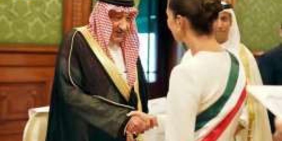 نيابة عن خادم الحرمين.. الخريجي يشارك في حفل مراسم تنصيب رئيسة المكسيك - اخبارك الان