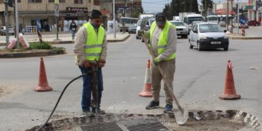 40 ألف دينار لرفع أغطية المناهل والجريلات في إربد - اخبارك الان