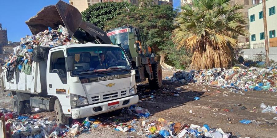 رفع ٦٥ طن مخلفات بنطاق حى شرق الاسكندرية - اخبارك الان