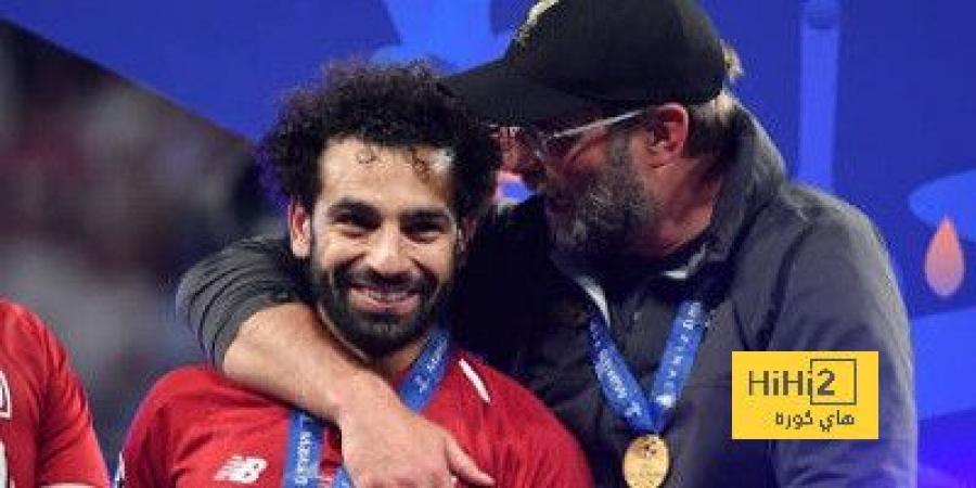 اخبار الرياضة هل مازال محمد صلاح على تواصل مع كلوب؟ النجم المصري يُجيب