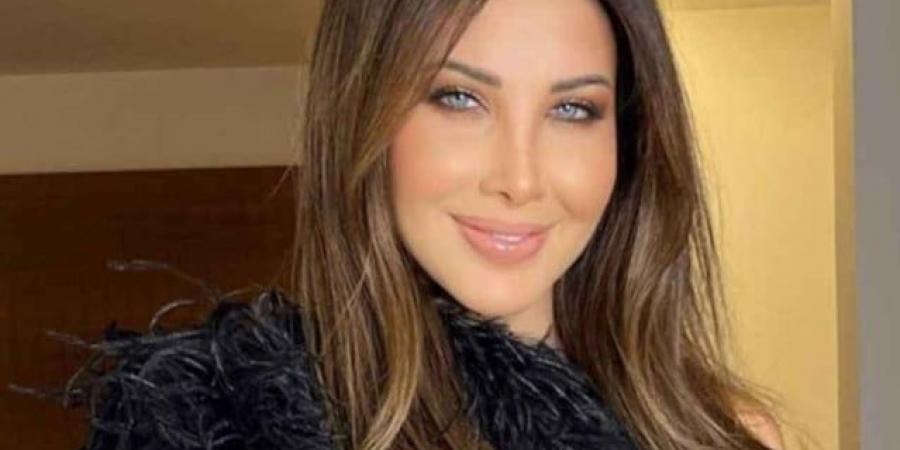 نانسي عجرم تتسلم جائزتها من "بيلبورد عربية" في الرياض - اخبارك الان