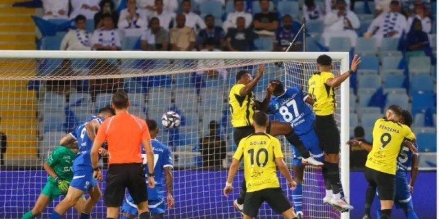 أخبار الرياضة - تاريخ المواجهات.. تفوق الاتحاد على الهلال بـ «كلاسيكو» السعودية - اخبارك الان