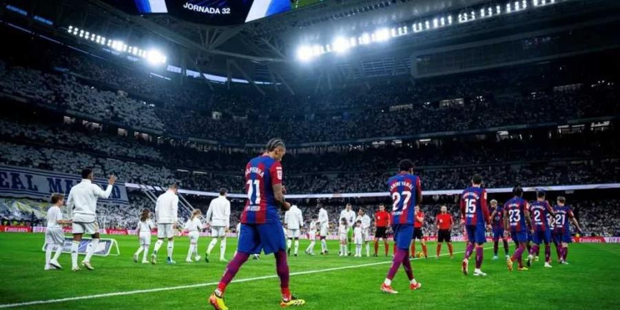 مباراه برشلونه وريال مدريد.. بث مباشر القنوات الناقلة وتشكيلة كلاسيكو الأرض في نهائي السوبر الإسباني - اخبارك الان