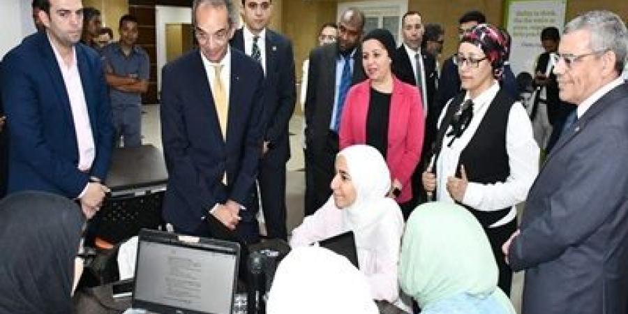 رئيس جامعة قناة السويس أكثر من 4100 متدرب خلال 2024 بمعهد ITI - اخبارك الان