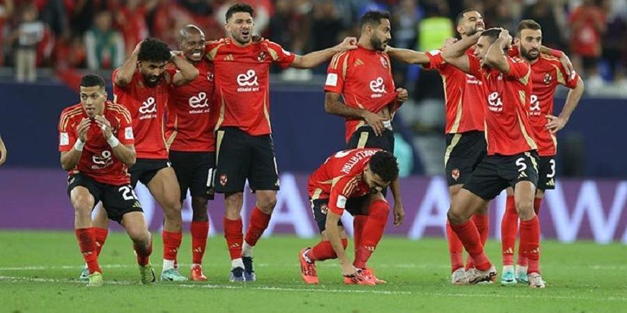 لاعب الأهلي المصري يحاول الانتحار بسبب باتشوكا (فيديو) - اخبارك الان