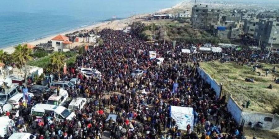 حفاظاً على الأرواح.. دعوات للنازحين للالتزام بالتوجيهات خلال العودة إلى شمال غزة - اخبارك الان