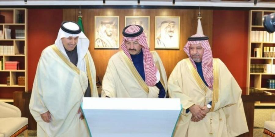 أمير عسير يُدشِّن 8 مشروعات للطرق - اخبارك الان