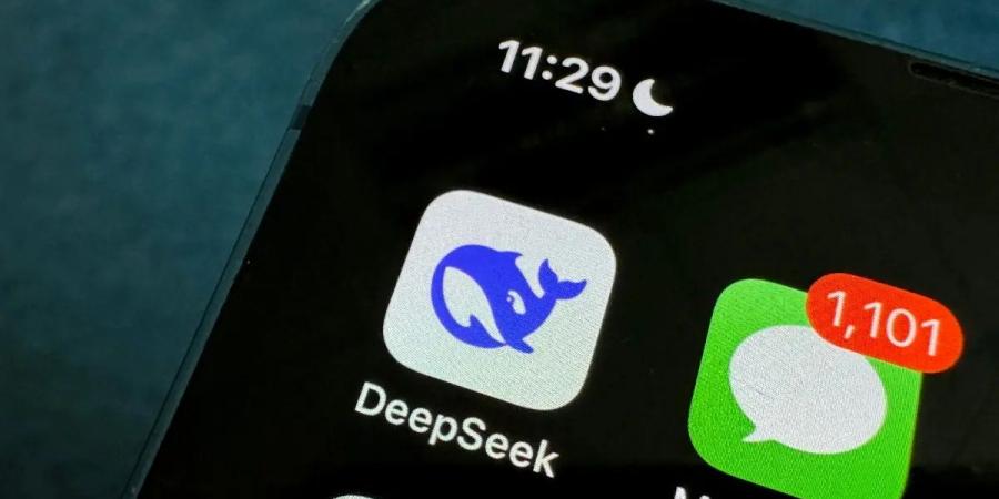 تطبيق الذكاء الاصطناعي الصيني DeepSeek يتسبب في موجة بيعية بالأسواق الأميركية - اخبارك الان