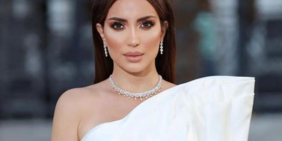 21:21
Fashion News

نسرين طافش بإطلالة أبرز جمال قوامها.. وهكذا نسقتها - اخبارك الان