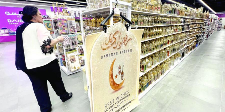 مستهلكون: محال تطرح مستلزمات الاحتفال برمضان دون عروض أو تخفيضات - اخبارك الان